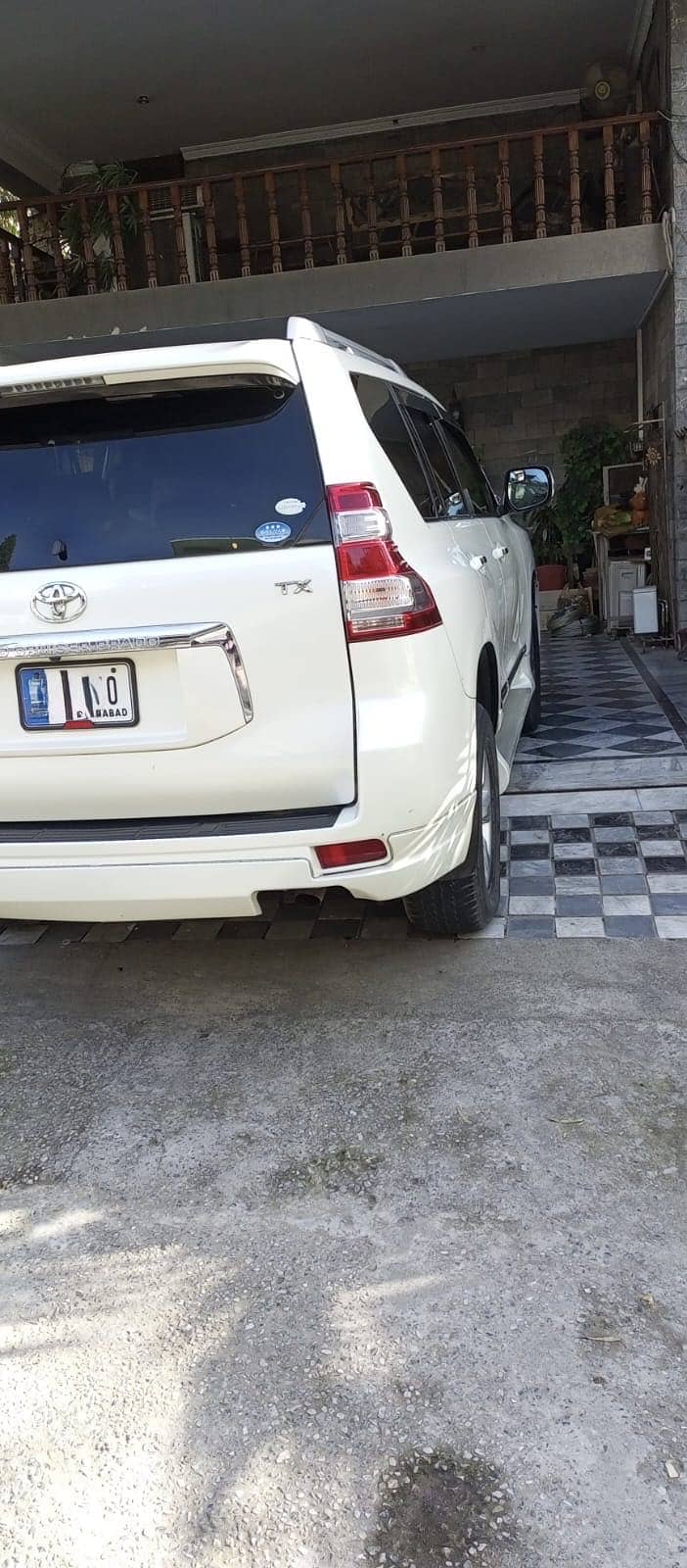 Prado TX Mint condition 7
