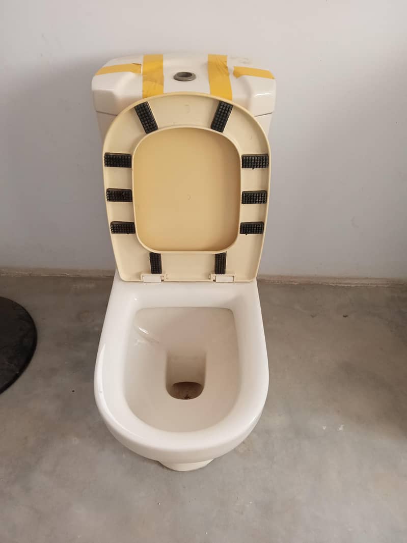 Master Commode 2