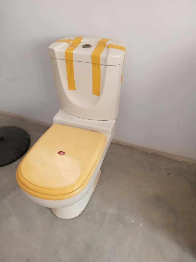 Master Commode 3