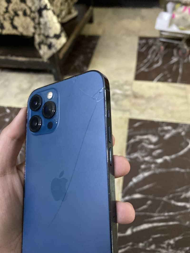 iPhone 12 Pro Max 3