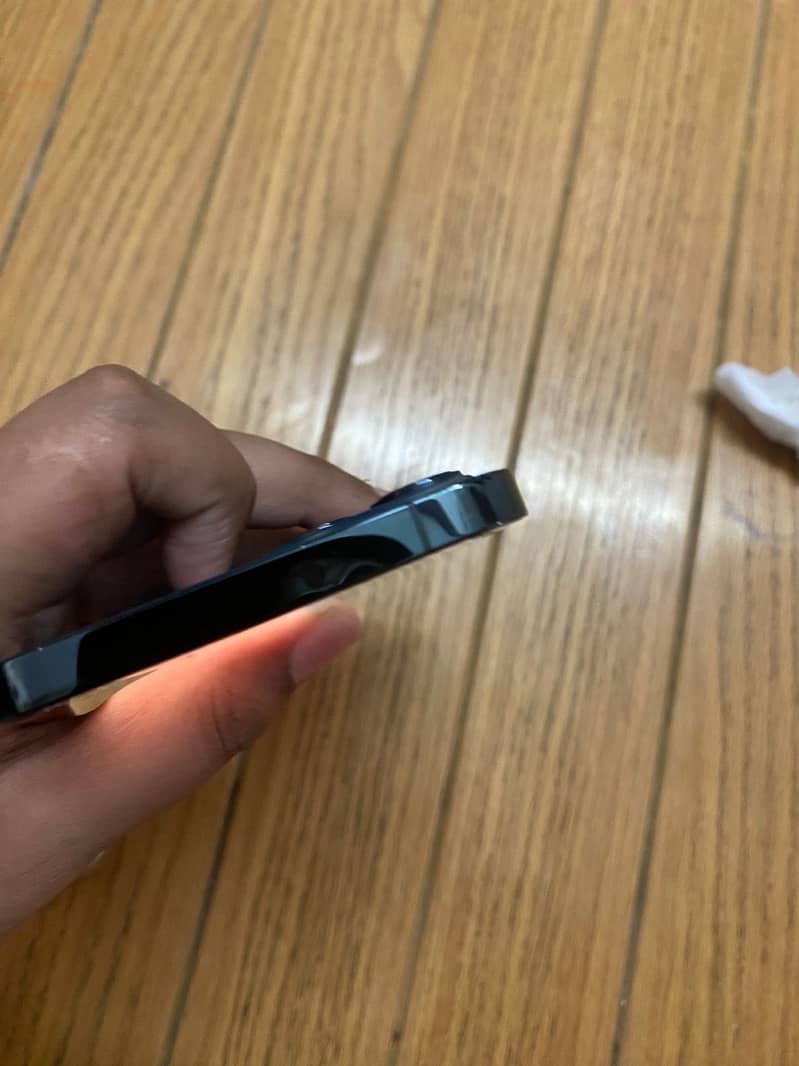 iPhone 12 Pro Max 6