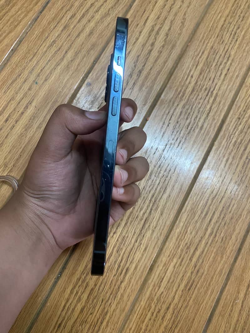 iPhone 12 Pro Max 9