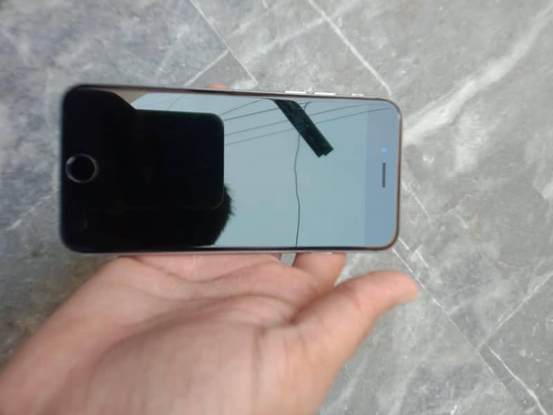 iPhone 0