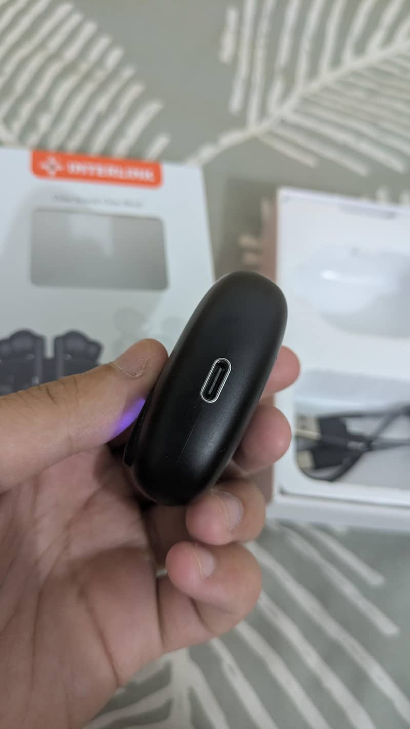 Interlink Airbuds 4