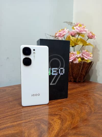 Vivo IQOO Neo9S Pro Plus 16/256 with Box
