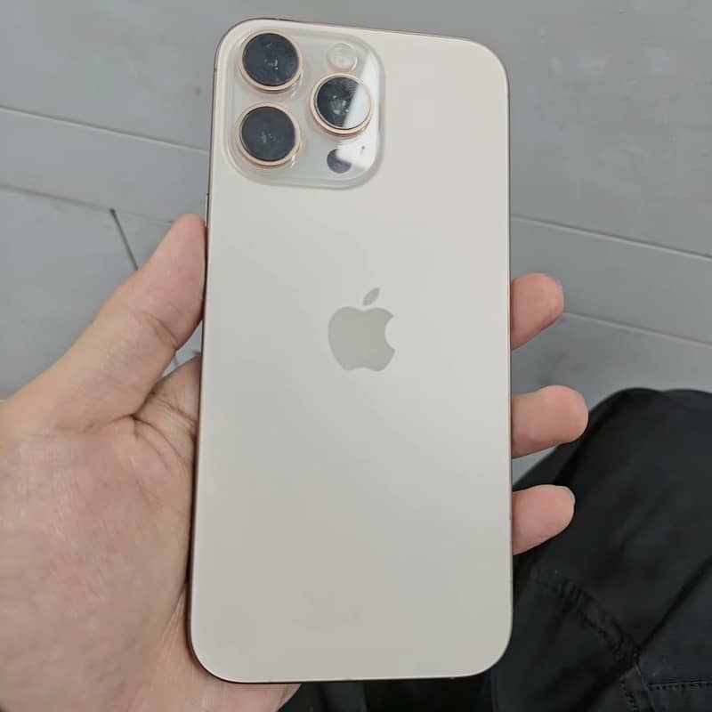 iPhone 16 Pro Max 0