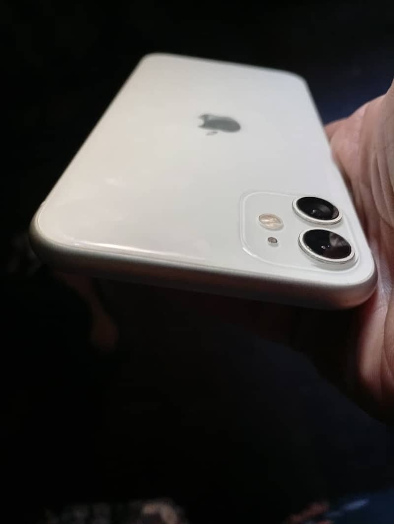 IPhone 11 5