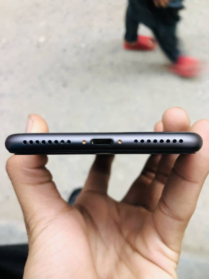 iPhone 8plus 2