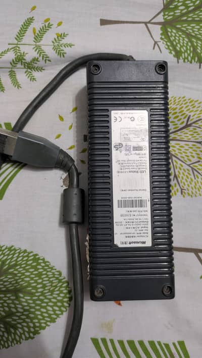 Xbox 360 power cable and HDMI cable Excellent Condition