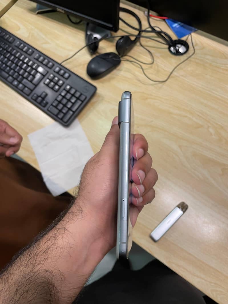 Google Pixel 8 3