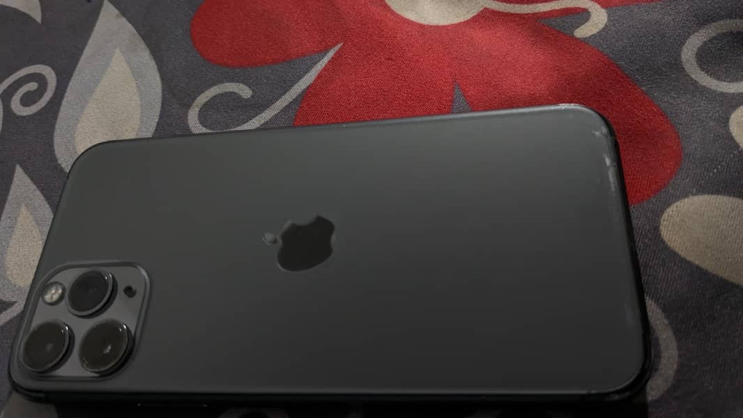 iPhone 11 pro 3