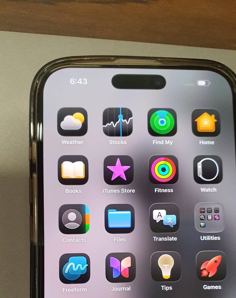 iPhone 16 Pro Max 5