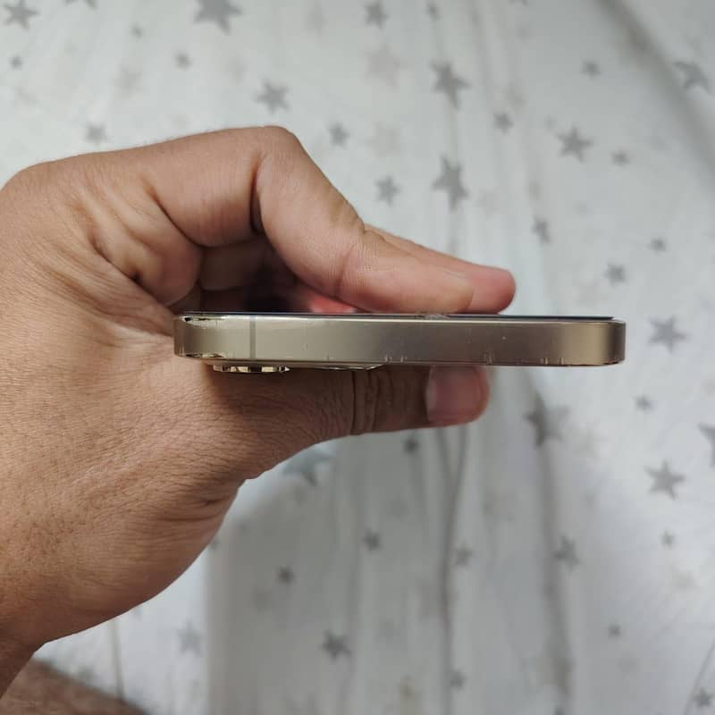 iPhone 12 Pro Max JV 3