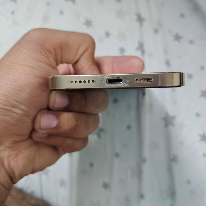 iPhone 12 Pro Max JV 4