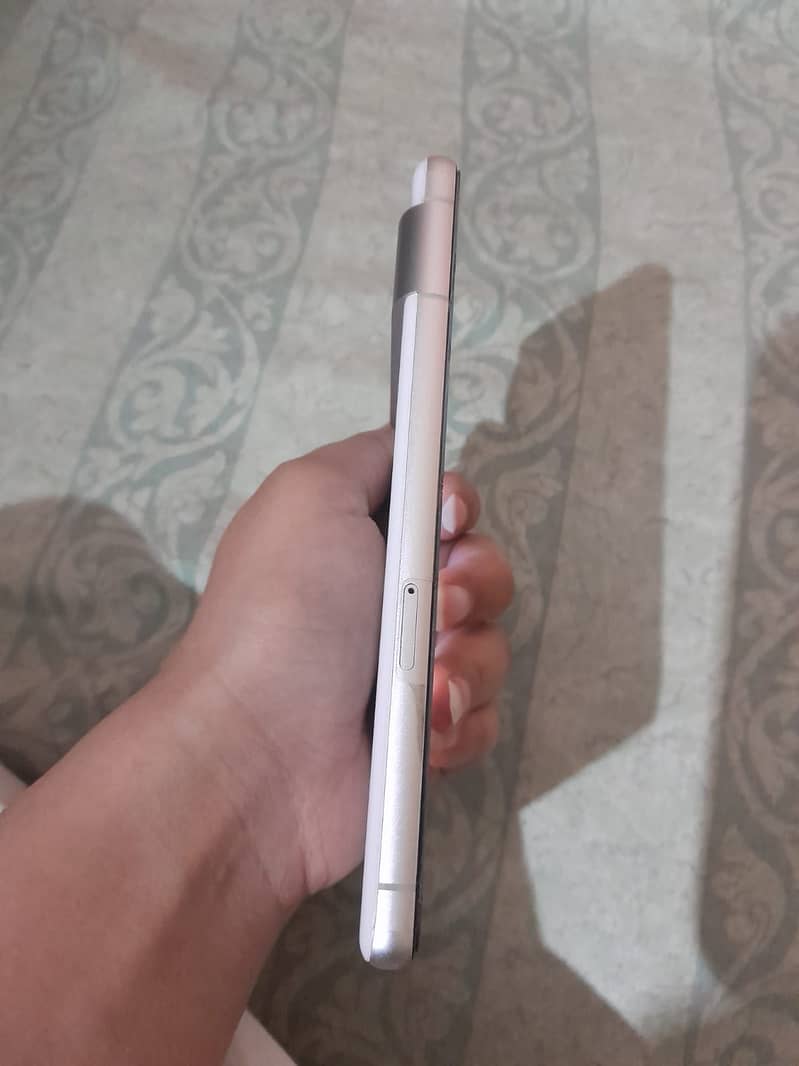 Google pixel 7 4