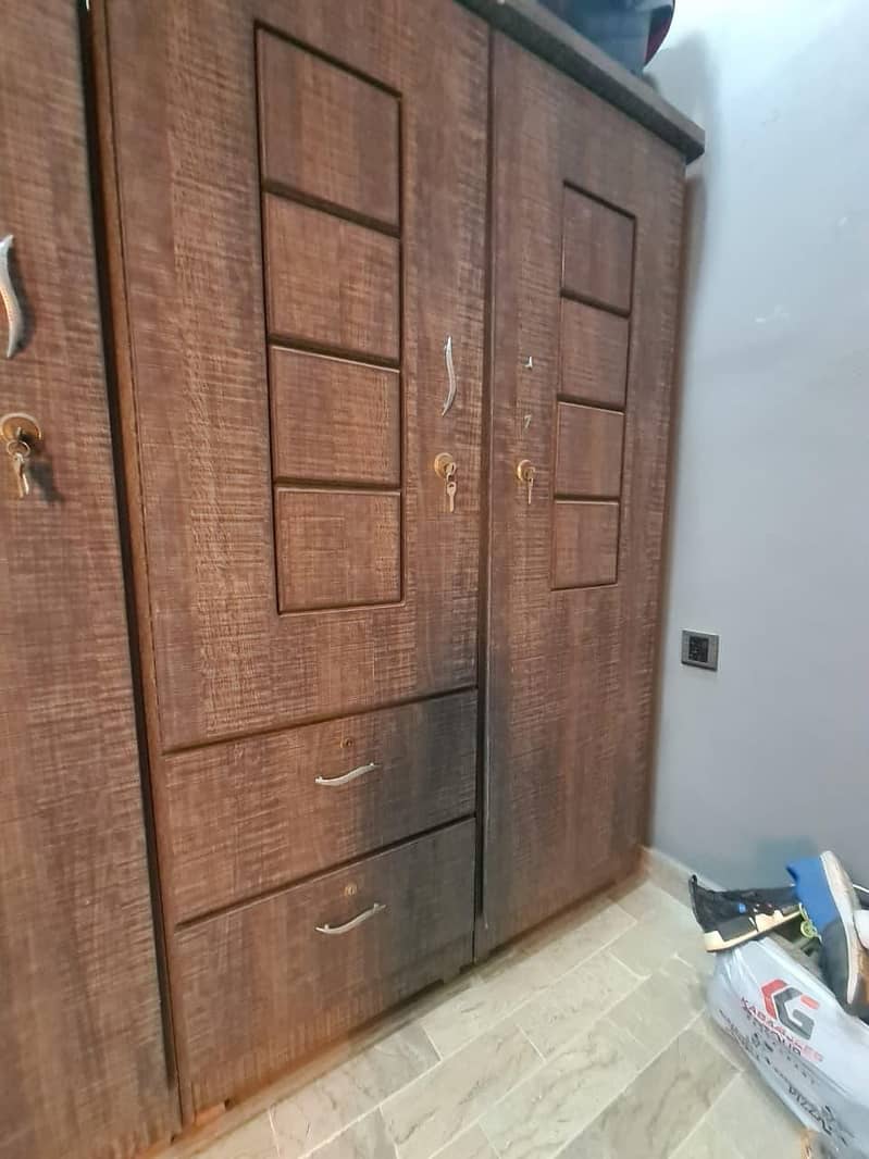 wardrobe 1