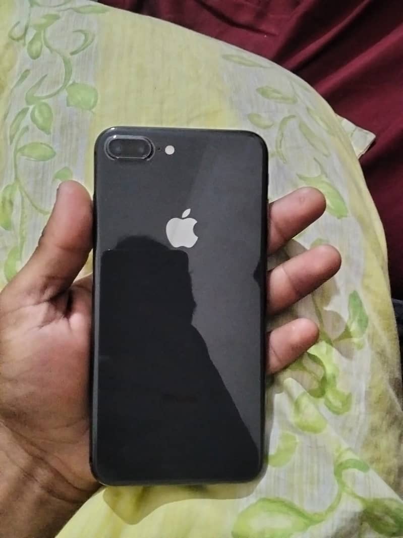 iPhone 8 Plus 4