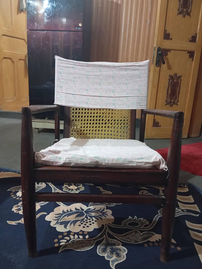 chairs 0