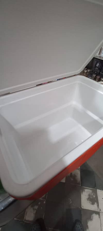 Majestic Cool Box Large 41 Liters