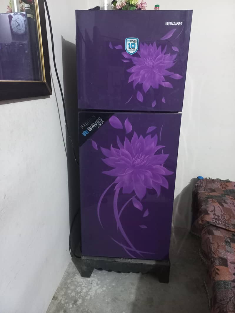 Waves Refrigerator 10/10 2