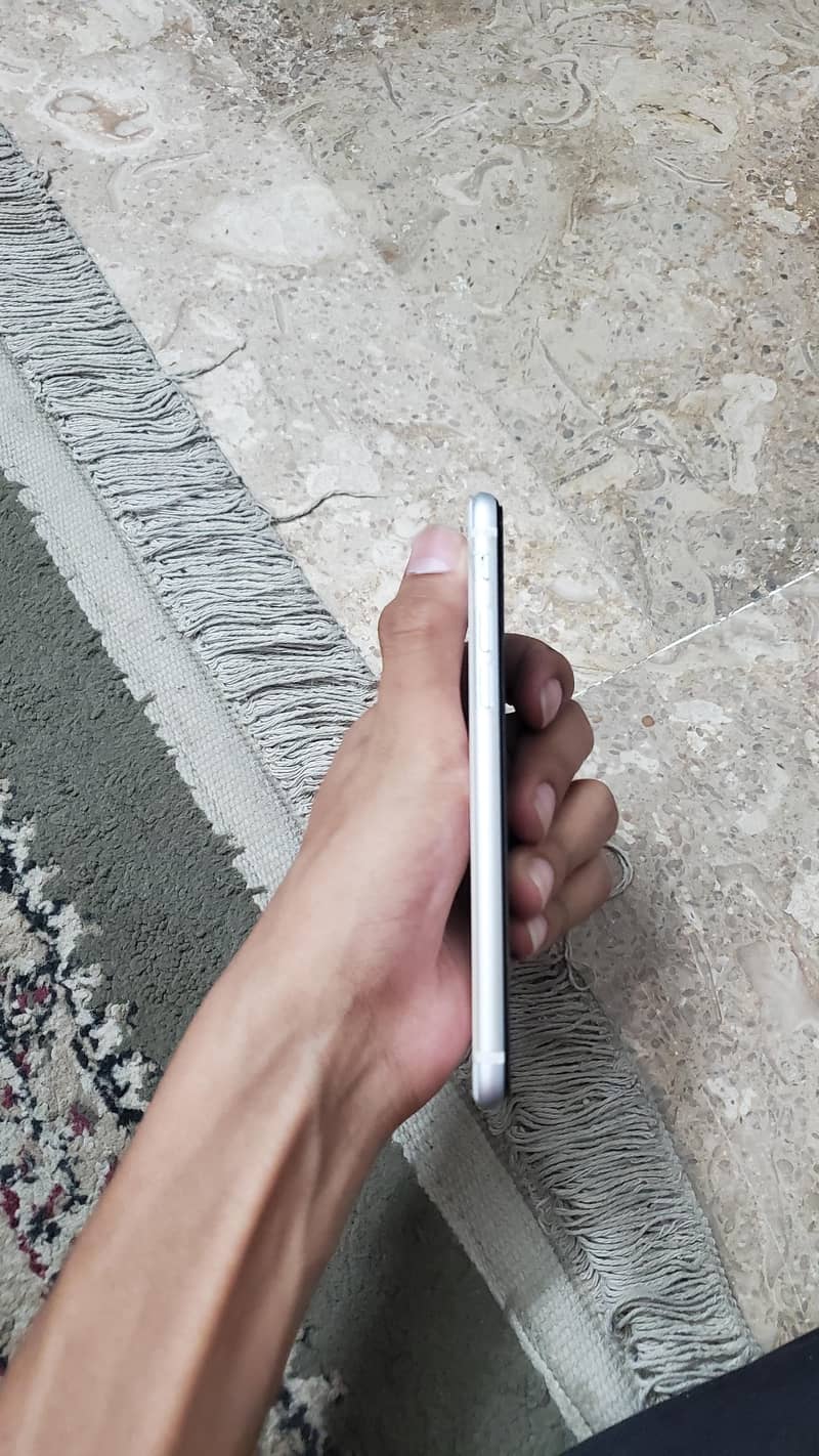 IPHONE SE 2020 5