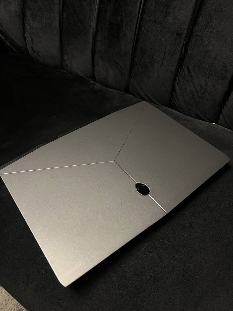 Alienware M15 0