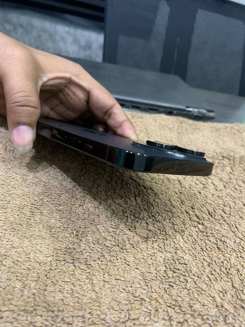 iphone 14 pro max 5