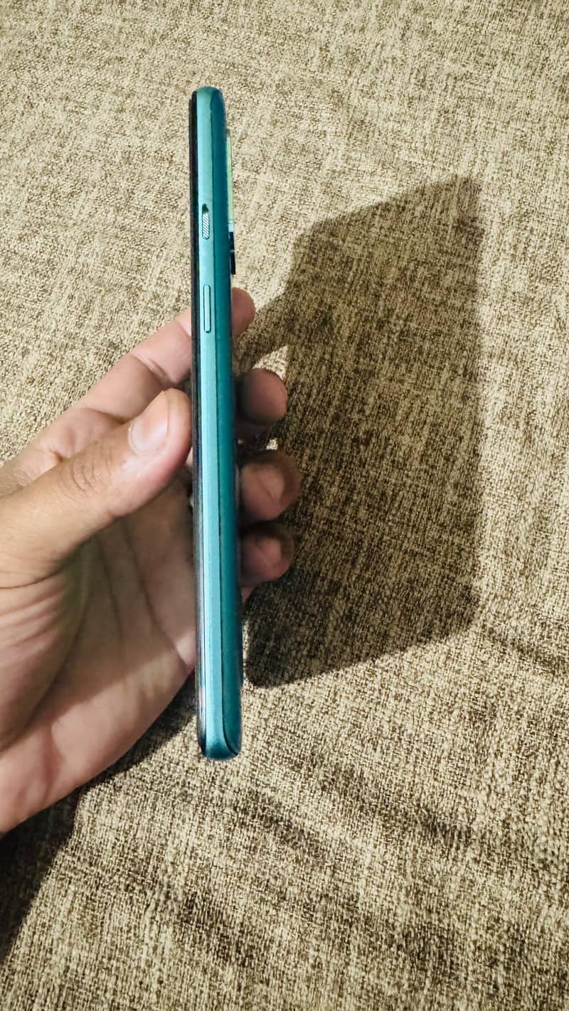 ONE PLUS 8T 4
