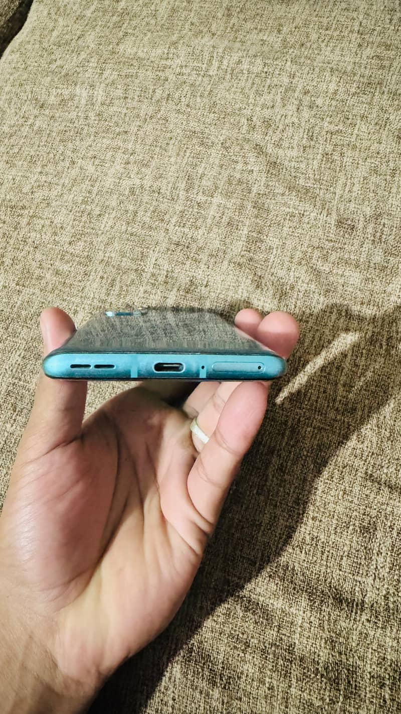ONE PLUS 8T 5
