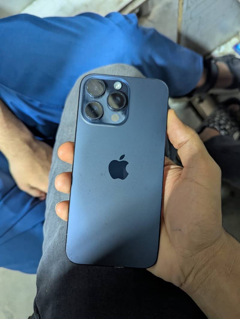 Iphone 15 pro max 6