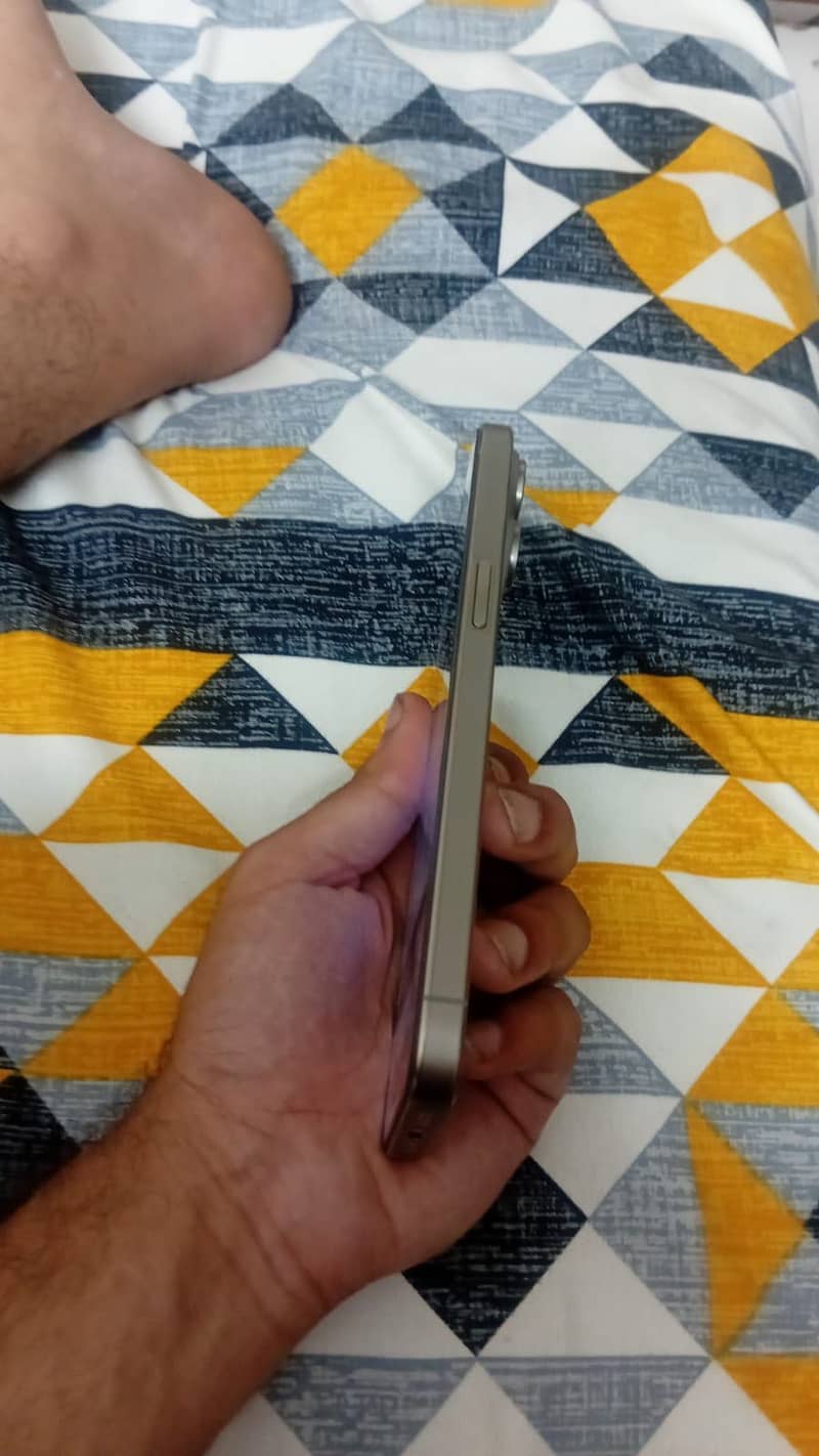 iPhone 15 pro max 1