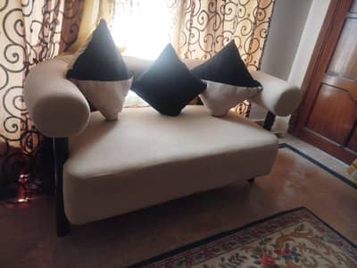 7 seater sofa . Laterst design