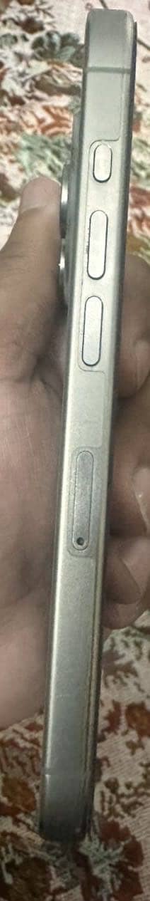 Iphone 15 pro 4