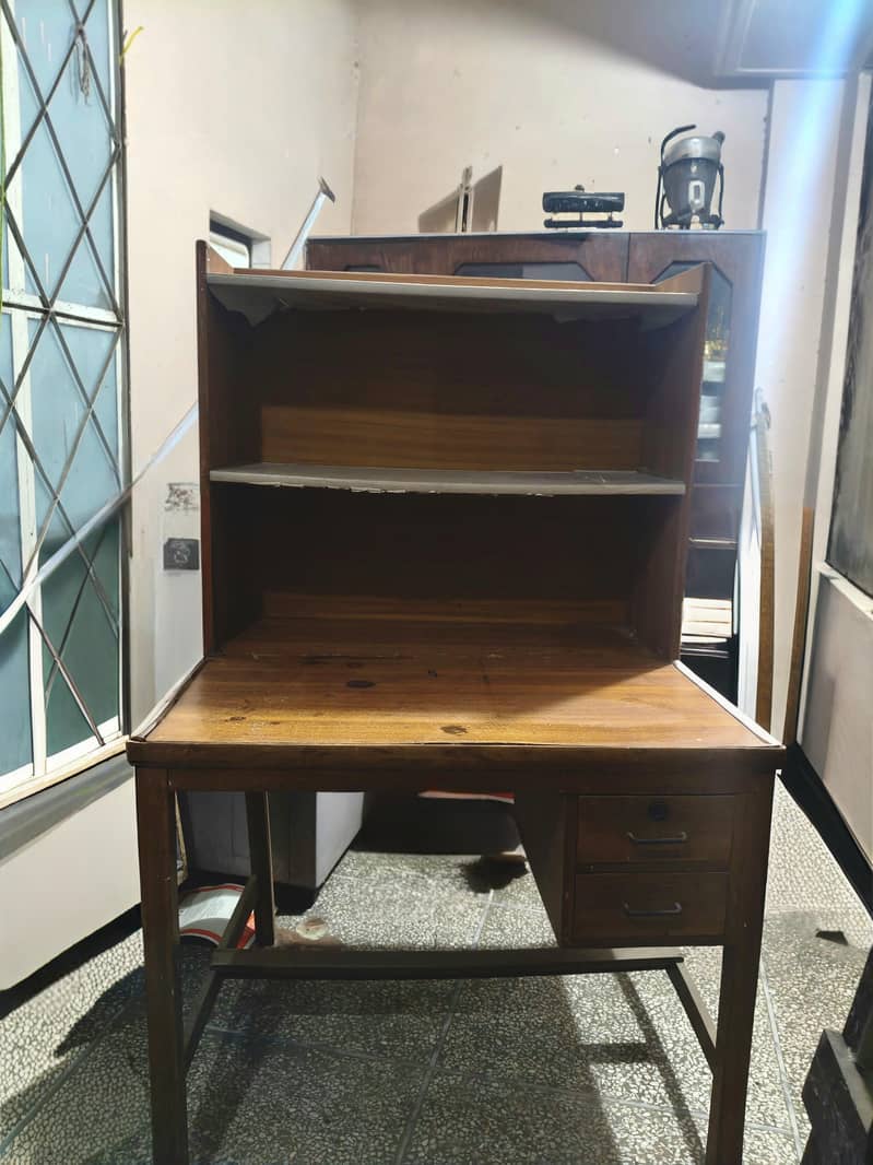 Solid wood, Study Table Bookshelf ( computer table) – Good Condition 0