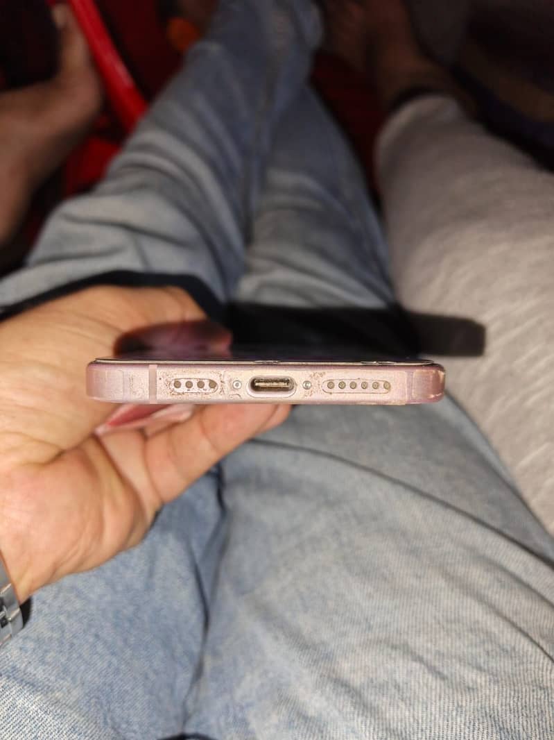 Iphone 15 plus 3