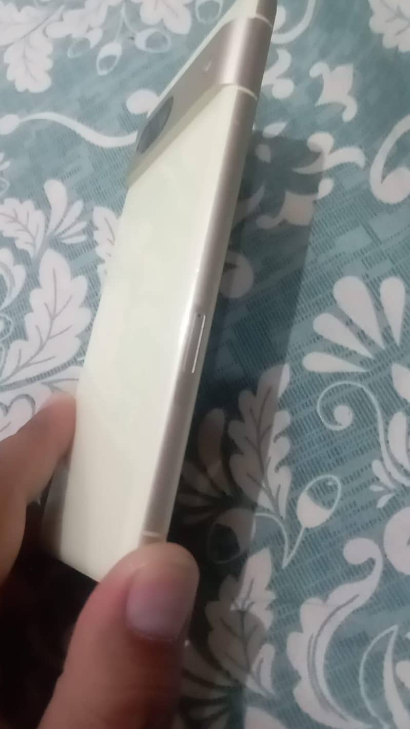 Google pixel 7 4
