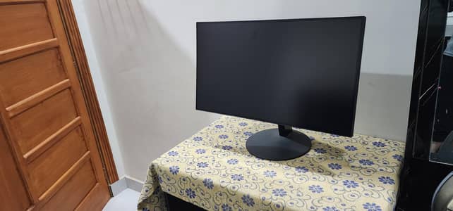 Lenovo 2k  32 inches  new condition