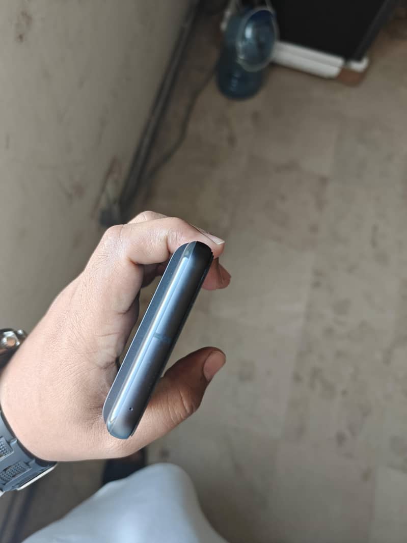 Google Pixel 8 2