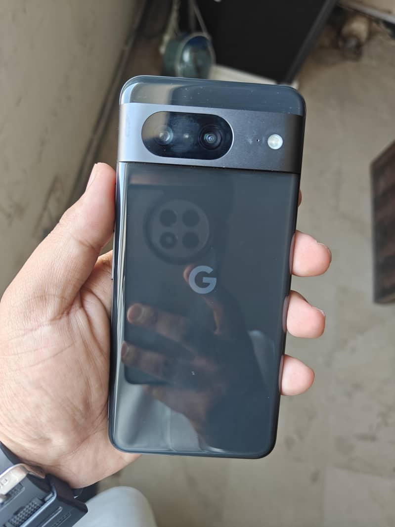 Google Pixel 8 4