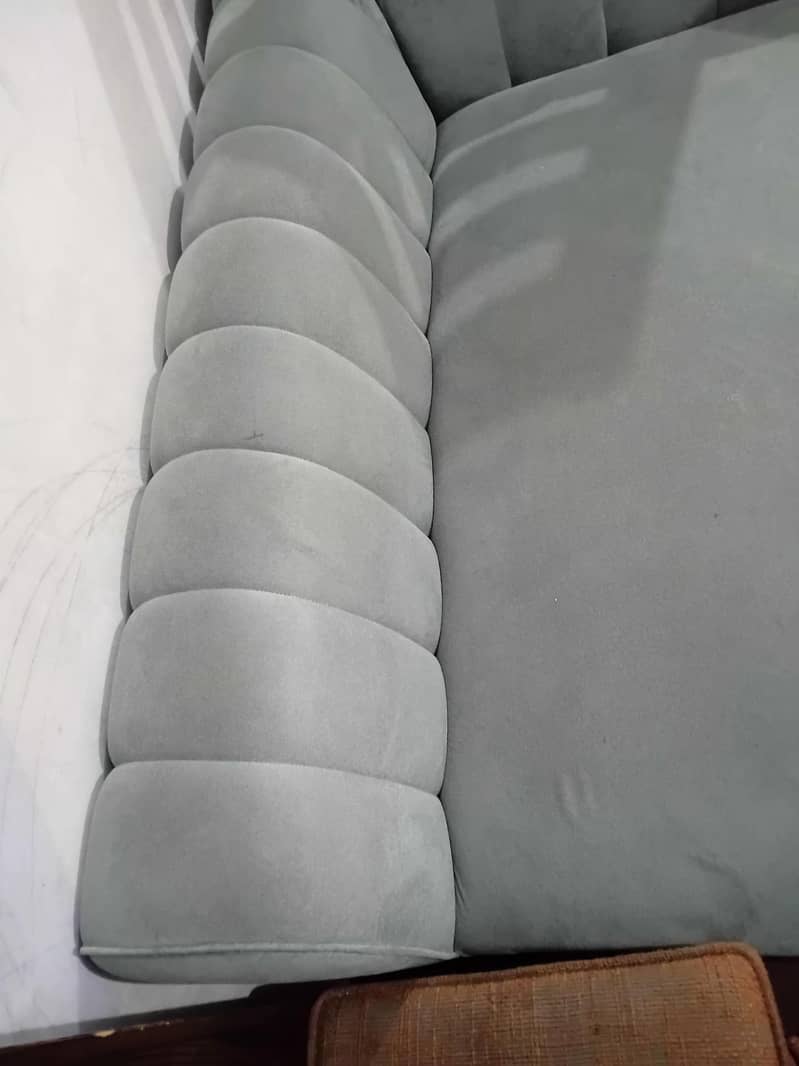 luxurious sofa 1