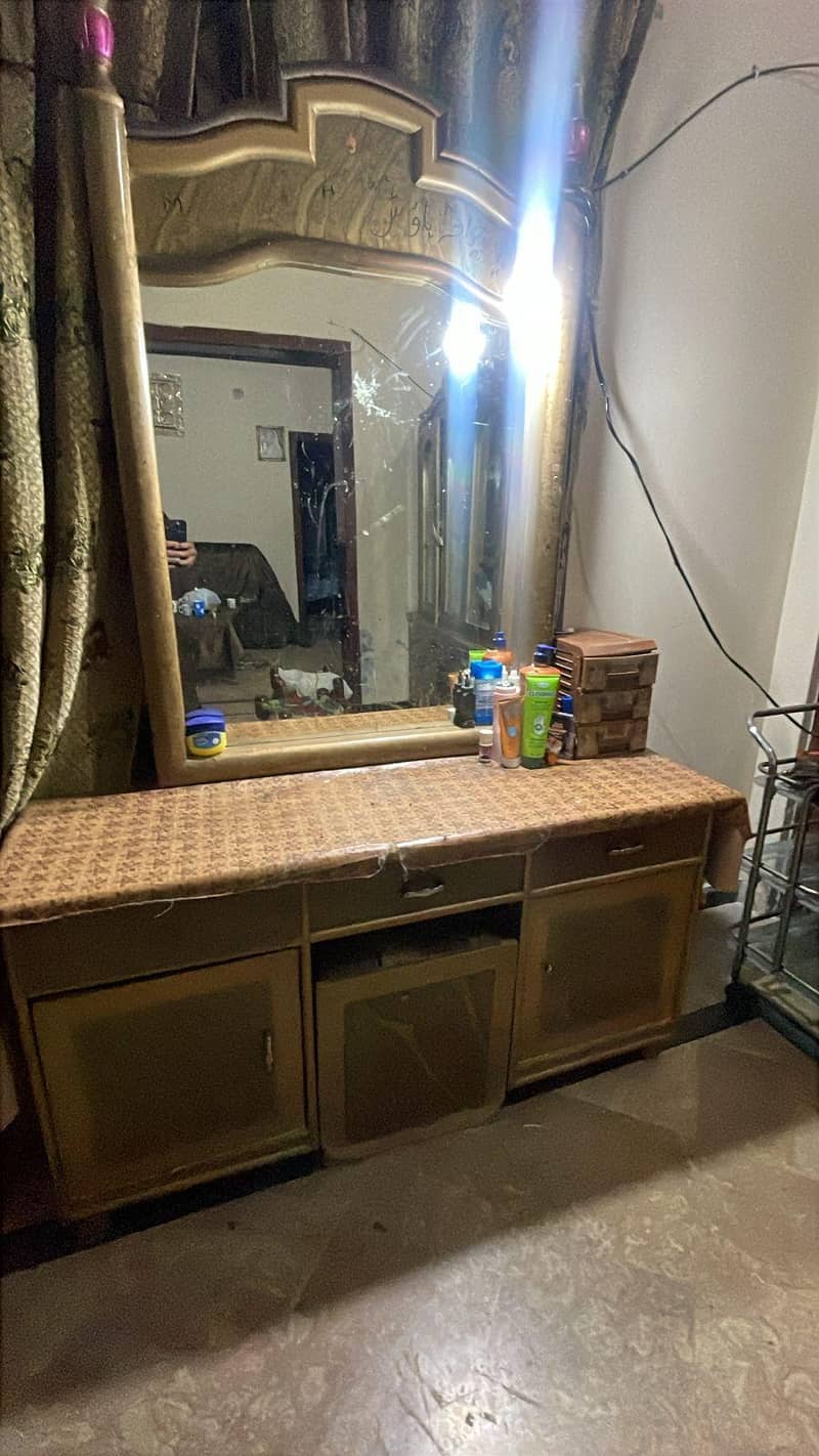 table set dressing table and showcase 3