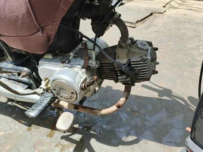 Unique UD 70 4