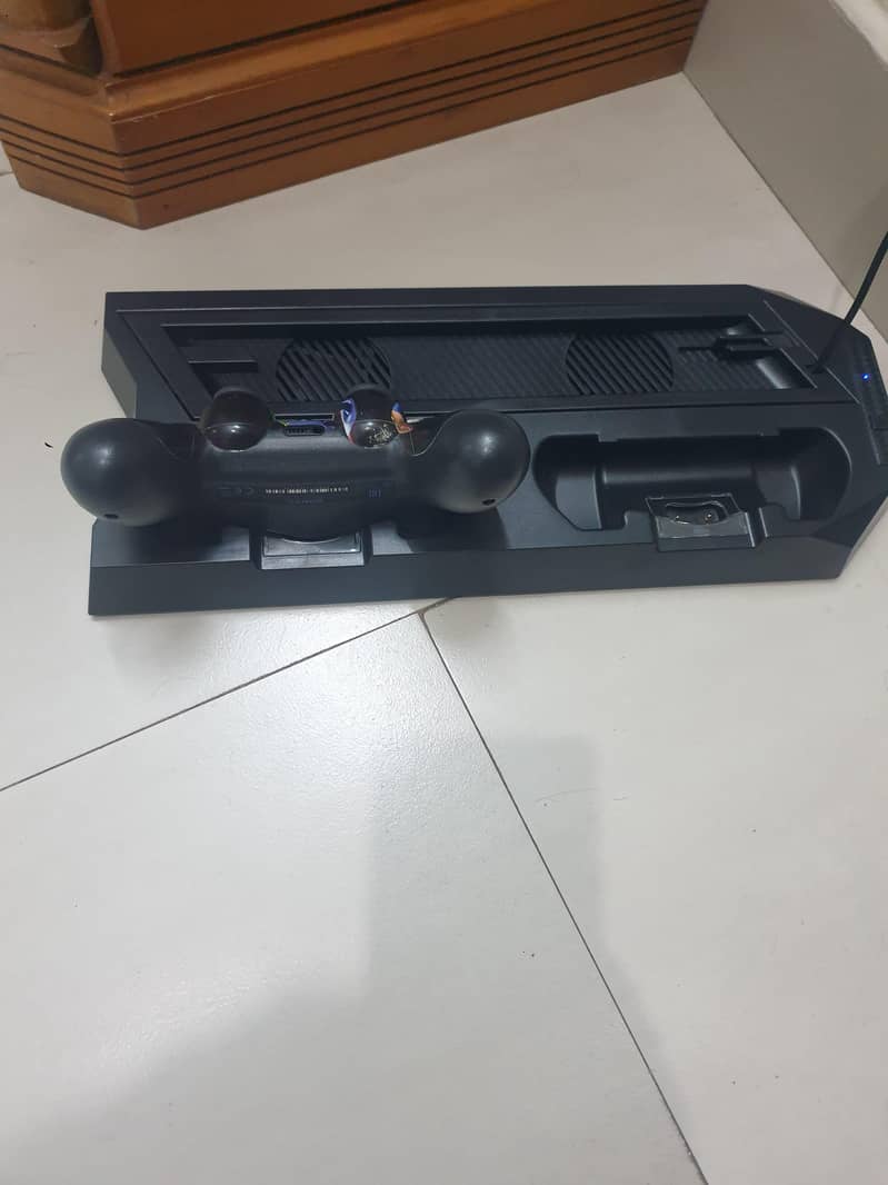 PS4 slim stand 2