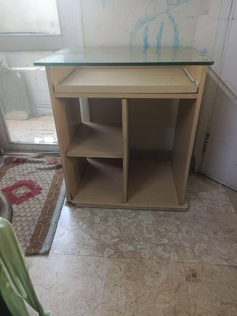 computer table 1
