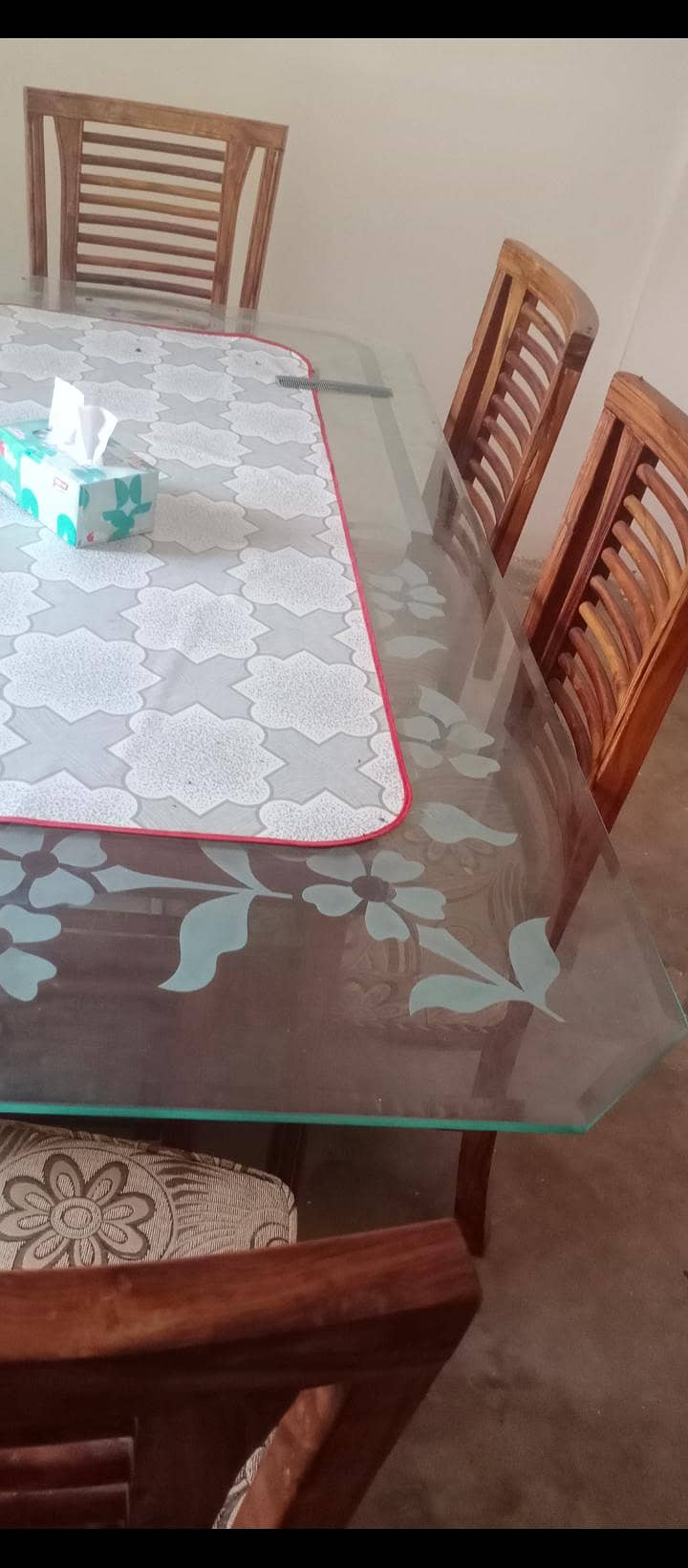 6 chairs dining table 0