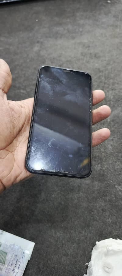 iphone 11 all ok pta approved 03205661437