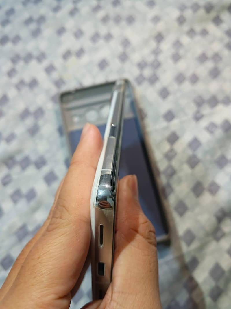 GOOGLE PIXEL 7 PRO 4