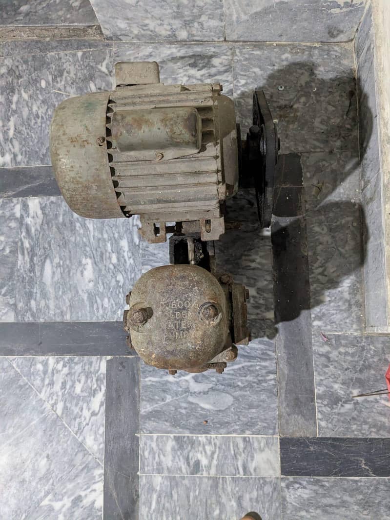 Donkey pump 3