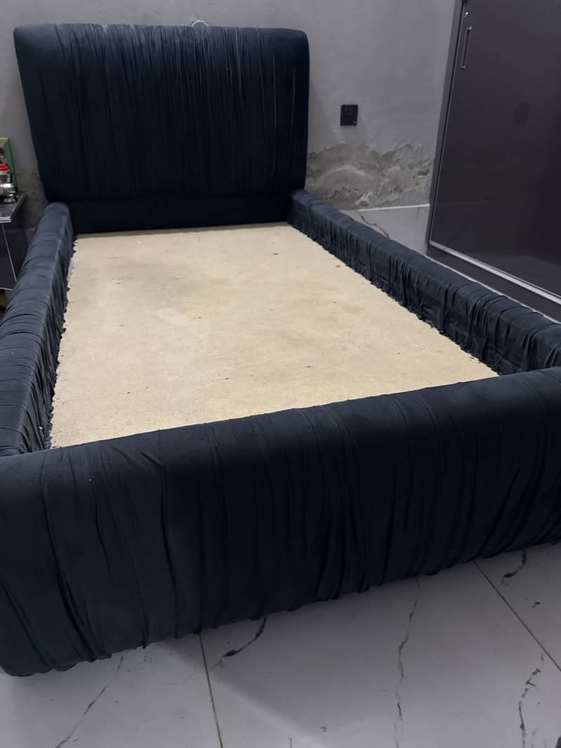 Wide single bed 2