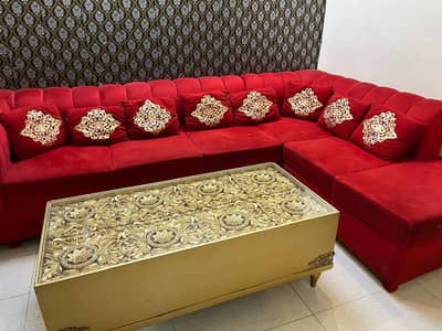 L shaped 6 seater sofa and table for slae  in Johar town D block
